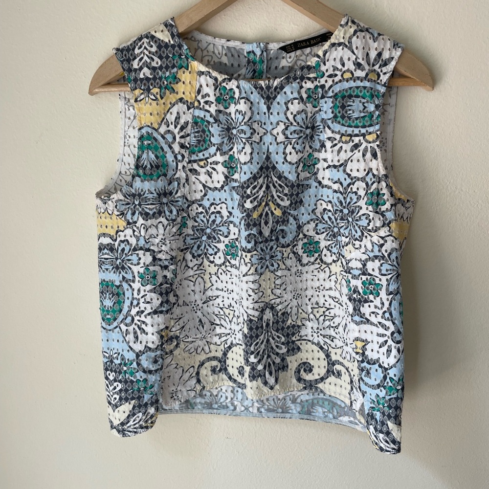 Zara perforated tank top. Size M